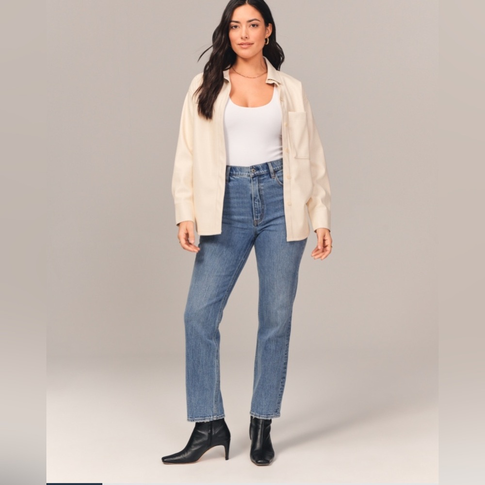 Abercrombie ankle straight Jean 32 long curve love